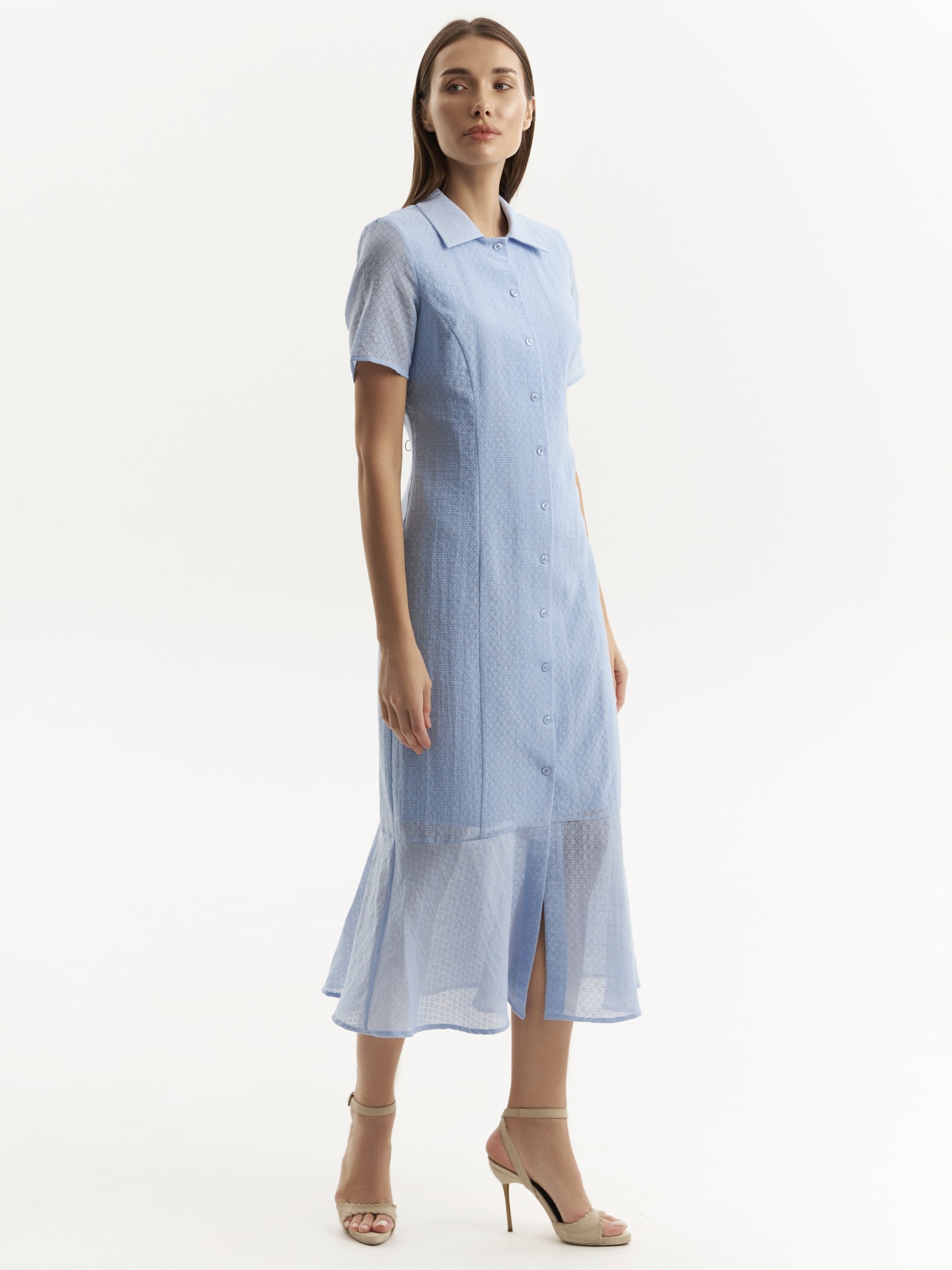 картинка Платье текстурное миди на пуговицах голубое от магазина ICNTPRY