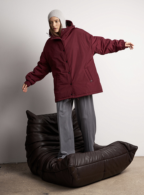 картинка Куртка с капюшоном утепленная бордо от магазина ICNTPRY